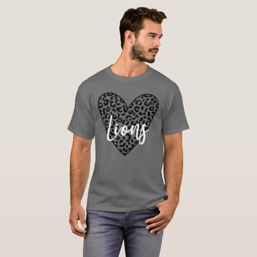 Lions School Spirit Mascot Leopard Heart Game Day T-shirt (Voorkant volledig)