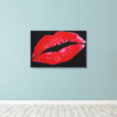 Lippen (rood) op zwarte achtergrond verpakt canvas (Insitu (Houten vloer))