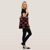 Lippenprint, rode roze kussen. tote bag (Op model)