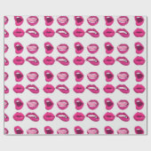 lippenstift hot-pink op zilvergrijze cadeauverpakk cadeaupapier (Vlak)