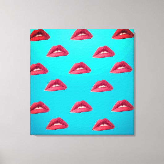 Lips en blauwe achtergrond canvas afdruk (Voorkant)