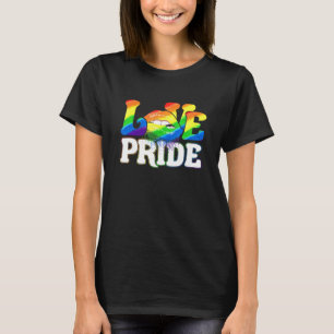 Lips Kiss Pride Lgbt Gay Love Lesbian Rai T-shirt