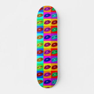 Lips, lips, lips Pop Skateboard