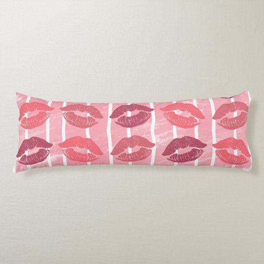 Lipstick Kisses Lichaamskussen (Voorkant)