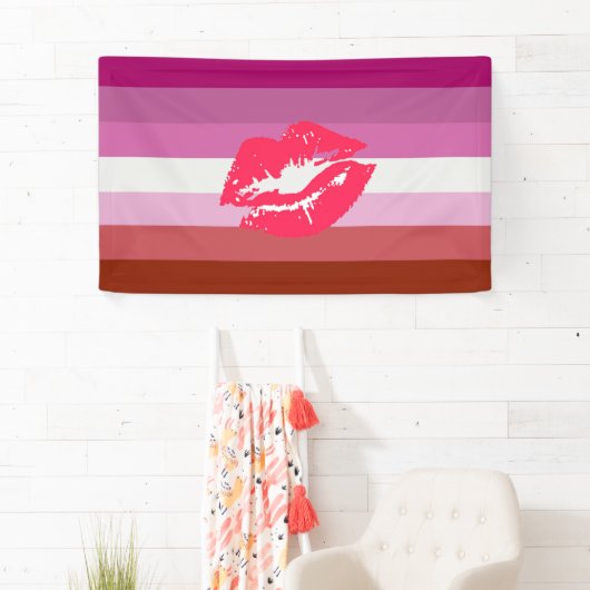 Lipstick Lesbian Pride Flag Spandoek (Insitu)