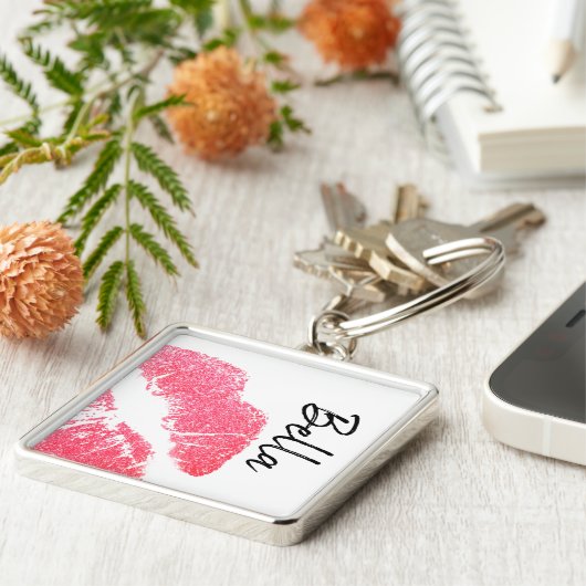 Lipstick print roze lip vlek zwart wit schattig sleutelhanger (Zijkant)