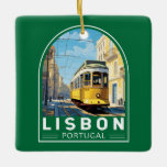 Lissabon Portugal Gele Tram Reizen Kunst Vintage Keramisch Ornament<br><div class="desc">Lissabon retro vector reisontwerp in een embleemstijl. Een bloeiende havenstad gelegen aan de monding van de Taag,  bekend om zijn oude pastelkleurige gebouwen.</div>