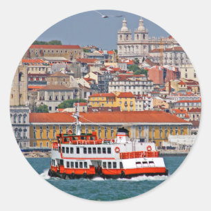 Lissabon skyline met oude veerboot op de Taag Ronde Sticker