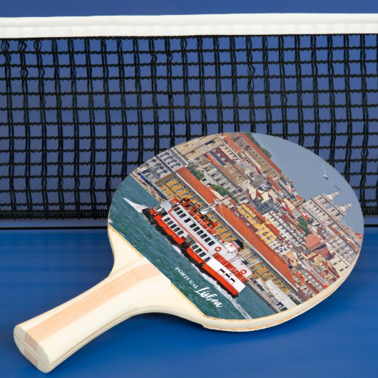 Lissabon skyline met oude veerboot op de Taag Tafeltennisbatje (Insitu)