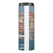 Lissabon skyline met oude veerboot op de Taag Thermosbeker (Achterkant)