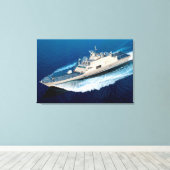 LITOTAAL COMBAT SHIP - LCS-13 24x36 Canvas Afdruk (Insitu (Houten vloer))