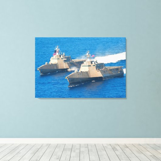 LITOTAAL COMBAT SHIP - LCS-4 24x36 Canvas Afdruk (Insitu (Houten vloer))
