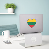 Litouws vlaghart sticker (Laptop op bureau)