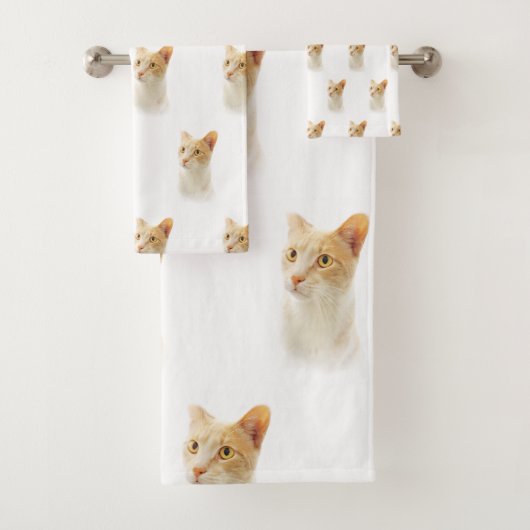 Little Blondie Cat Wondering Bad Handdoek (Insitu)