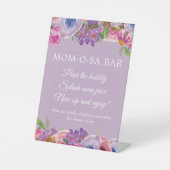 Little Bloom Paarse Roze Bloemen Baby Meisje Momos Reclamebord Met Voetstuk (Voorkant)