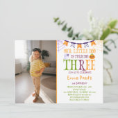 Little Boo draait drie boeken derde verjaardag fot Kaart (Staand voorkant)