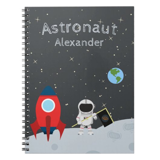 Little Boy Astronaut on Moon, First Name Space Notitieboek (Voorkant)