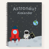 Little Boy Astronaut on Moon, First Name Space Notitieboek (Voorkant)