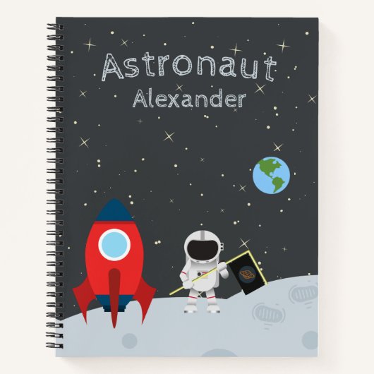 Little Boy Astronaut on Moon, First Name Space Notitieboek (Voorkant)