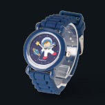 Little Boy Astronaut Personalized Horloge<br><div class="desc">Dit leuke horloge kenmerkt een zoete vectorillustratie van een jongen astronaut,  een gele ster,  en een blauwe planeet op een donkerblauwe achtergrond en kan gepersonaliseerd worden met de naam van je kind,  het monogram,  het initiaal,  of een tekst van je keuze voor een perfect aangepast cadeau.</div>