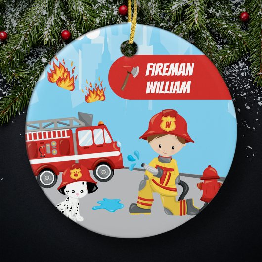 Little Boy Cartoon Fireman met naam Kerstmis Keramisch Ornament