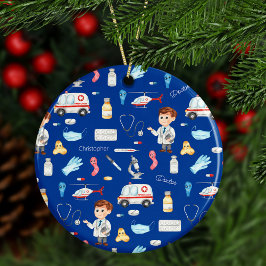 Little Boy Doctor Medical Pattern met Name, Blue Keramisch Ornament