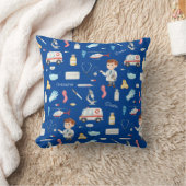 Little Boy Doctor Medical Pattern met Name, Blue Kussen (Deken)