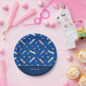 Little Boy Racing Car Waterverf Pattern on Blue Papieren Bordje (Feest)