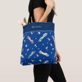 Little Boy Racing Car Waterverf Pattern on Blue Tote Bag (Dichtbij)