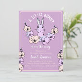 Little Bunny Cute Paars Floral Baby shower Kaart (Staand voorkant)