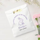 Little Bunny Easter Baby shower Wit Paarse Cool Bedankzakje (Gezegeld)