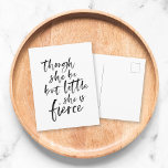 Little but Fierce William Shakespeare Briefkaart<br><div class="desc">Stijlvol zwart penseelscript van het citaat "alhoewel ze maar weinig is" uit de droom van een Midzomernacht van William Shakespeare tegen een witte achtergrond. *Gelieve te merken op dat het Zazzle Watermerk dat in de gezoemvoorproef verschijnt NIET op het definitieve gedrukte product zal verschijnen. © Rosewood en Citrus</div>