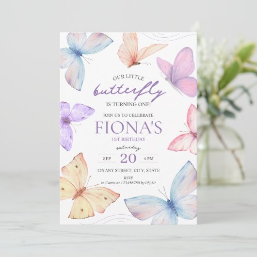 Little Butterfly Girl's 1e verjaardag Uitnodiging (Staand voorkant)