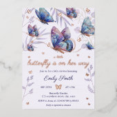 Little Butterfly is een van haar Way Baby shower Folie Uitnodiging (Voorkant)