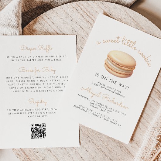 Little Cookie Macaron QR Code Neutral Baby Shower Kaart