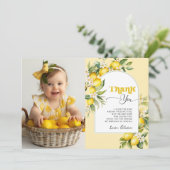 Little Cutie citroen verjaardagsfeestfoto dank u Kaart (Staand voorkant)