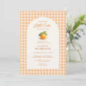 Little Cutie Orange Gingham Baby Shower Kaart (Staand voorkant)