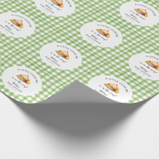 Little Cutie Pie Gingham Baby shower Cadeaupapier (Hoek)