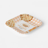 Little Cutie Pie Gingham Baby Shower Papieren Bordje (Gebogen)