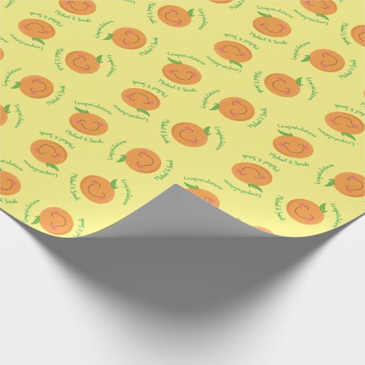 Little Cutie Tangerine Baby shower Genderneutraal Cadeaupapier (Hoek)