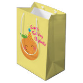 Little Cutie Tangerine Birthday Party Medium Cadeauzakje (Achterkant Gekanteld)