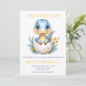 Little Dino On The Way beroemd gemaakt door Hatchi Kaart (Staand voorkant)