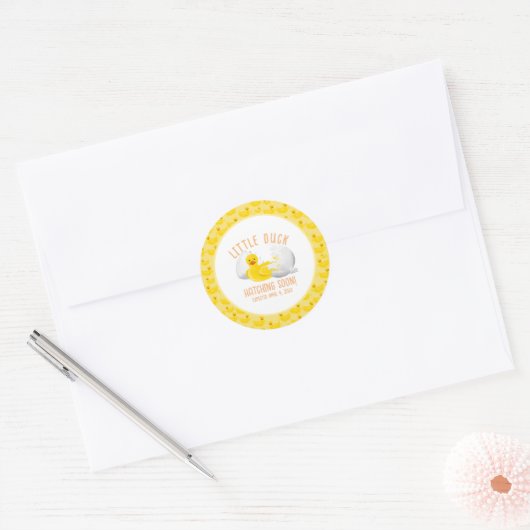 Little Duck Hatching Soon Baby shower Invitation Ronde Sticker (Envelop)