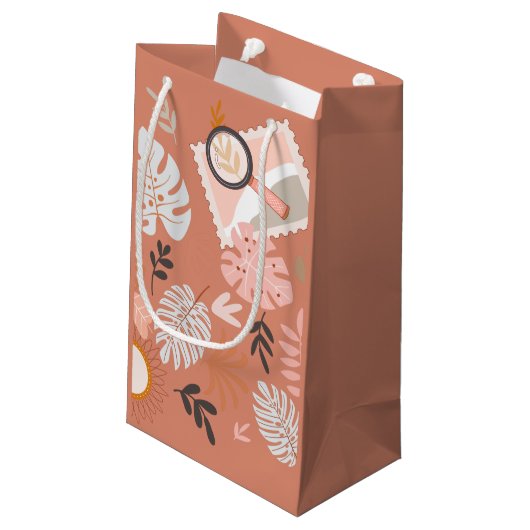 Little Explorer Adventure Boho Baby Clothes Klein Cadeauzakje (Achterkant Gekanteld)