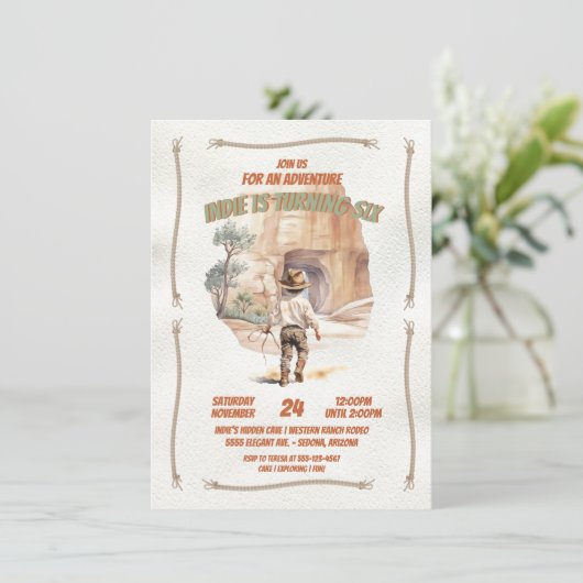 Little Explorer Adventure Tomb Canyon Verjaardag Kaart (Staand voorkant)