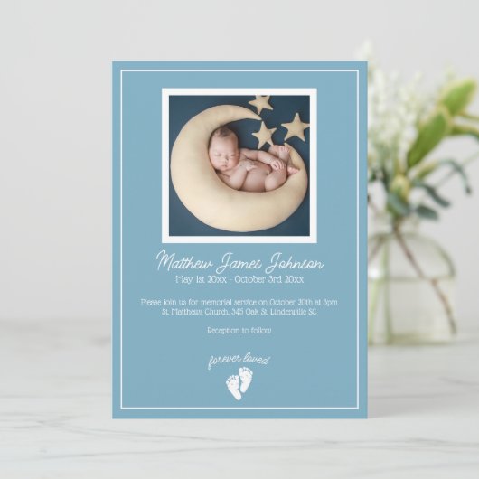 Little Feet Baby Memorial Uitnodiging (Staand voorkant)