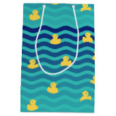 Little Floating Yellow Ducks Medium Cadeauzakje (Achterkant)