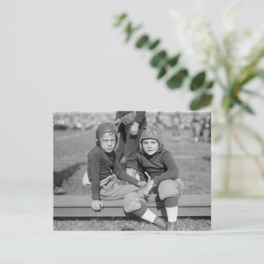 Little Football Players, 1925 Briefkaart (Staand voorkant)