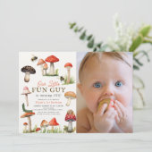 Little Fun Guy Mushroom Bee Boy Foto 1e verjaardag Kaart (Staand voorkant)