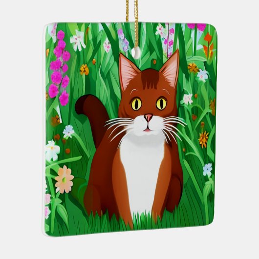 Little Ginger Brown Kat in een bloemenveld Keramisch Ornament (Rechts)